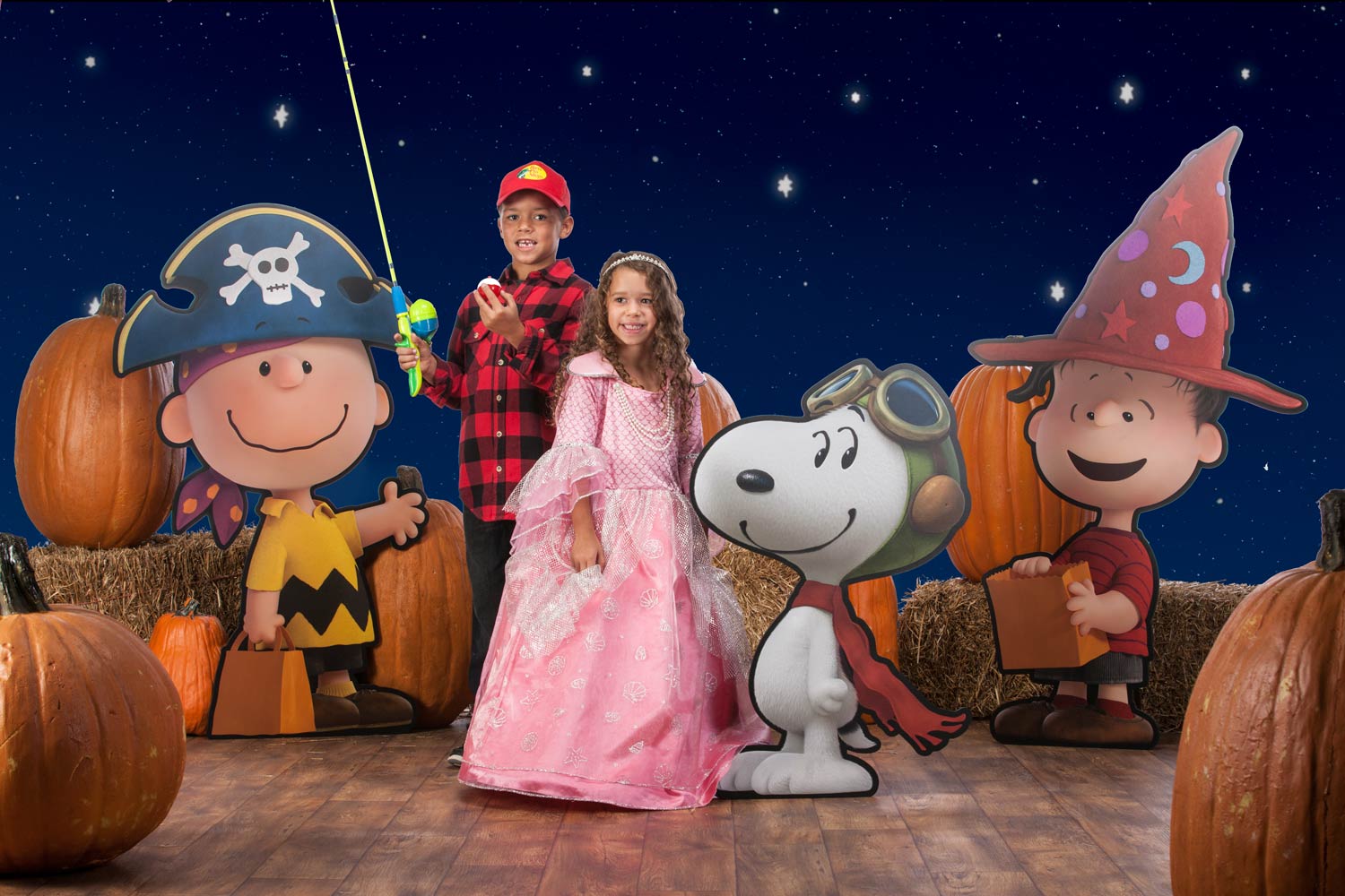 Halloween freebies and deals &ndash; Bass Pro Shop kids in costume