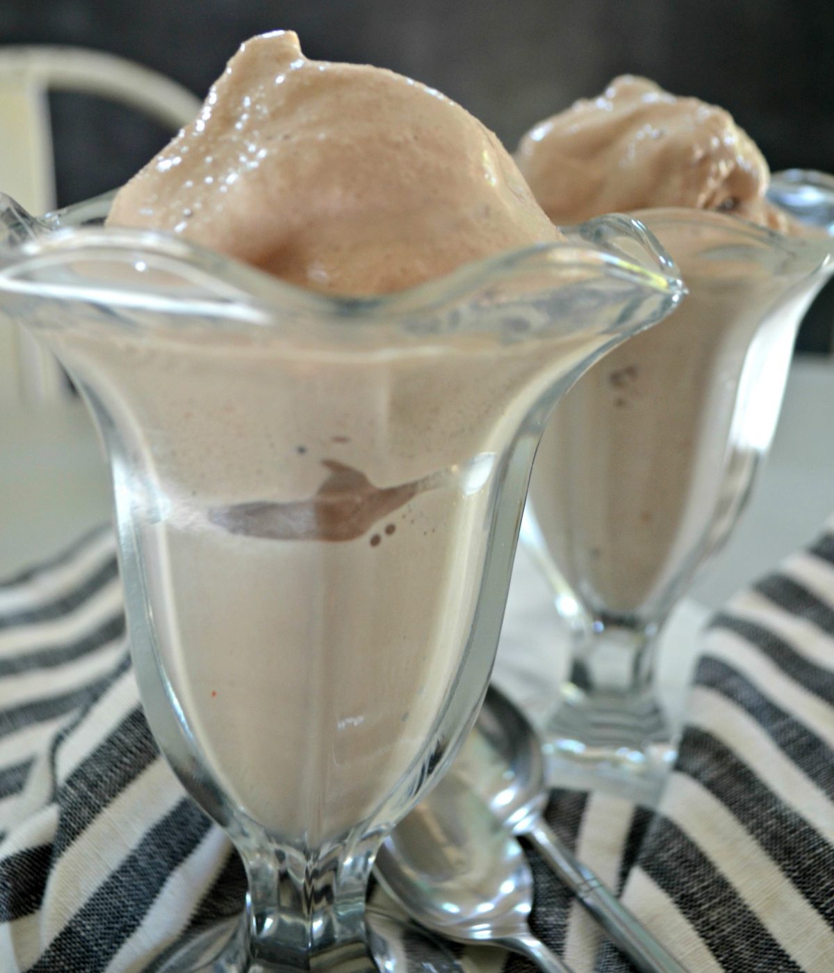 easy copycat Wendys frosty recipe &ndash; Frosty closeup