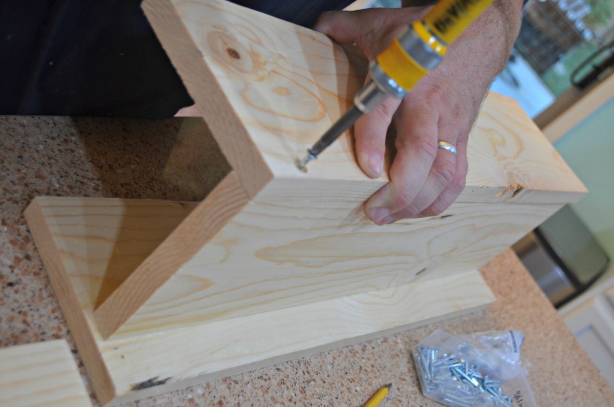 diy rustic farmhouse wood box centerpiece &ndash; assembling the box