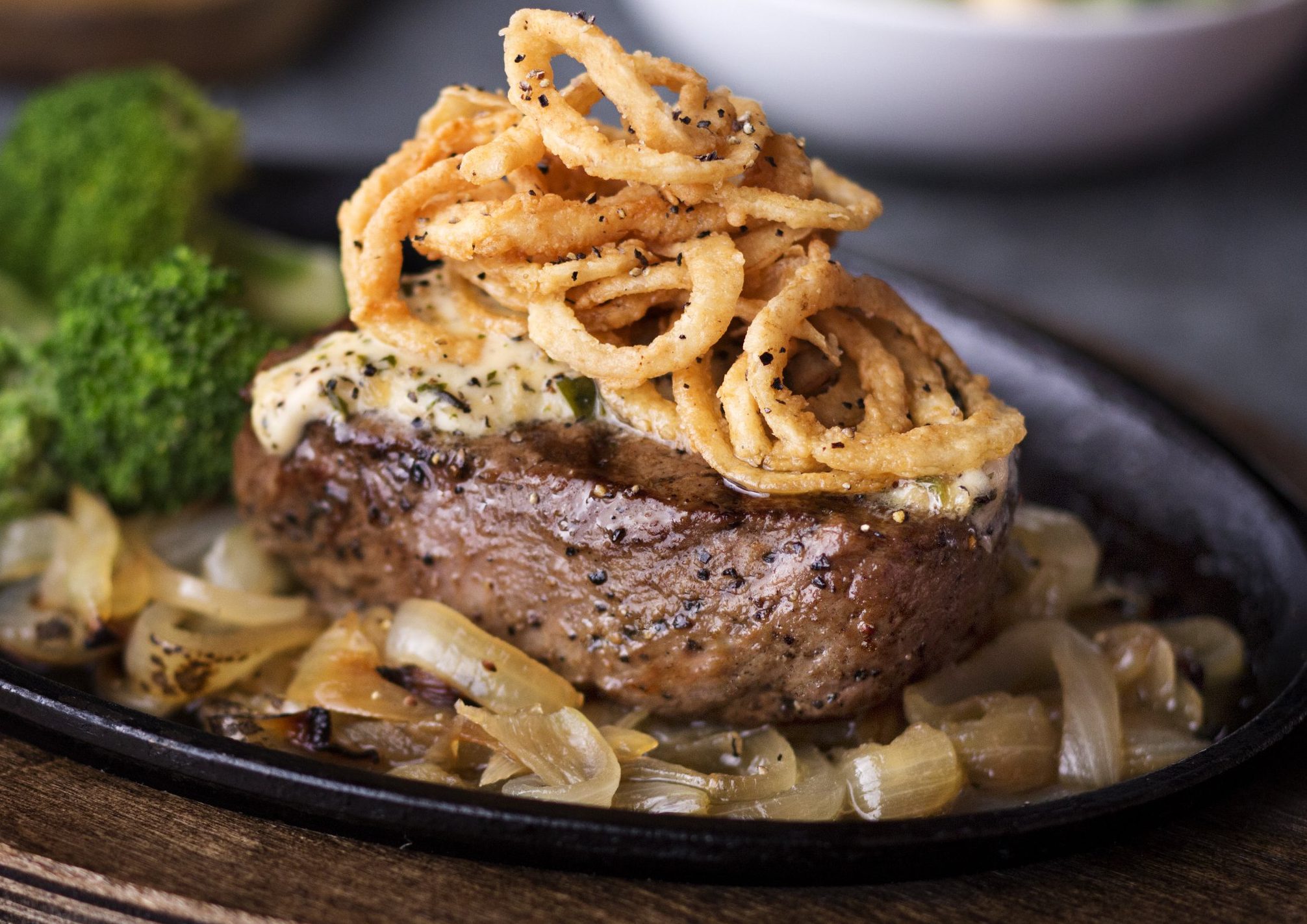 fathers day freebies meals and deals &ndash; Logan's Roadhouse Father's Day