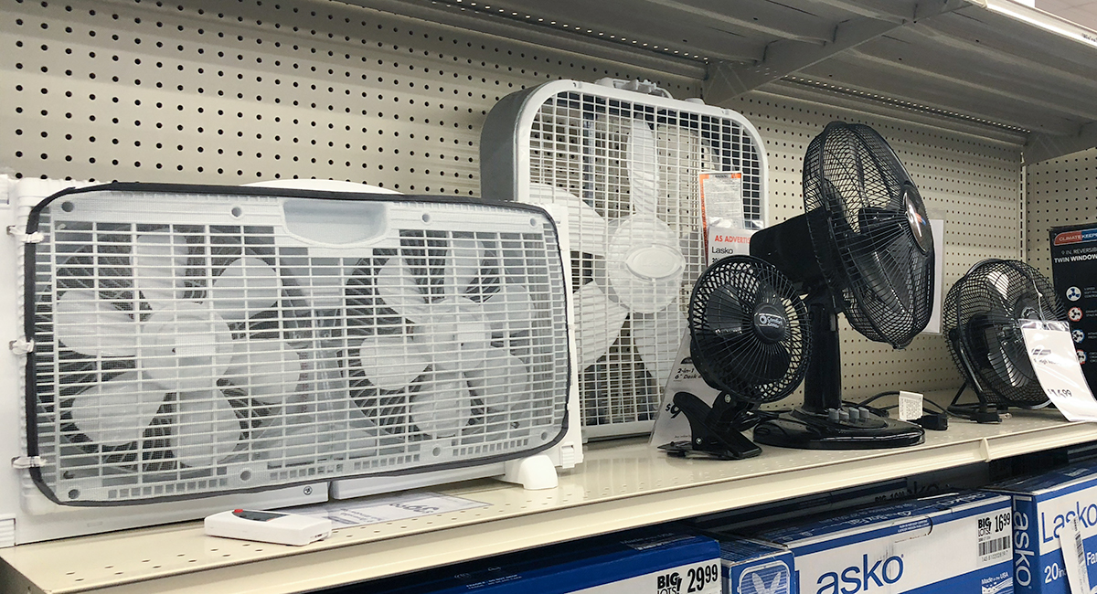 Get ready for college with this back to school moving checklist &ndash; assortment of window and desk fans