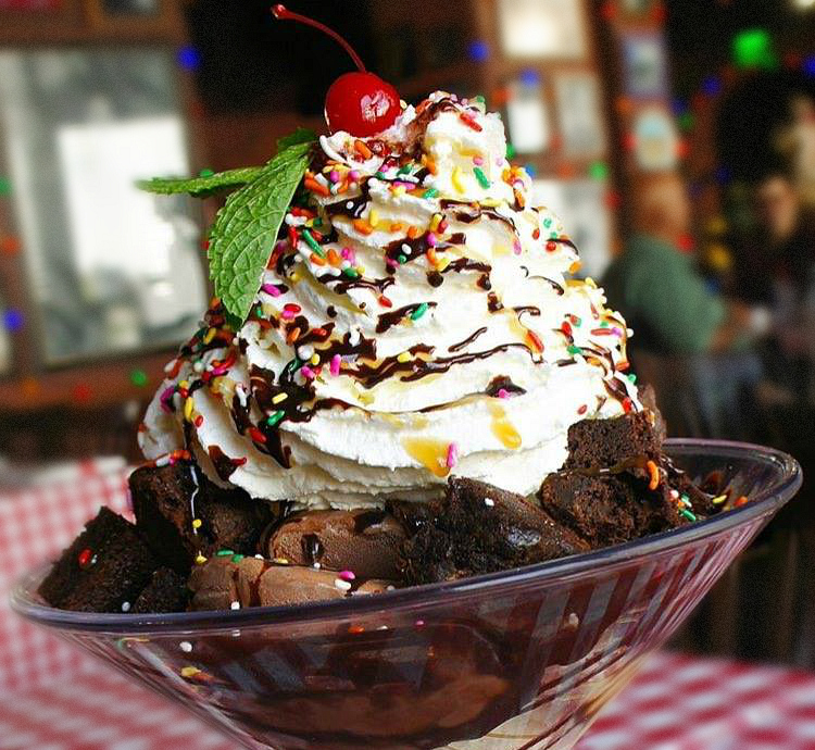 Get a free birthday sundae at buca di beppo &ndash; sundae closeup (it's huge!)