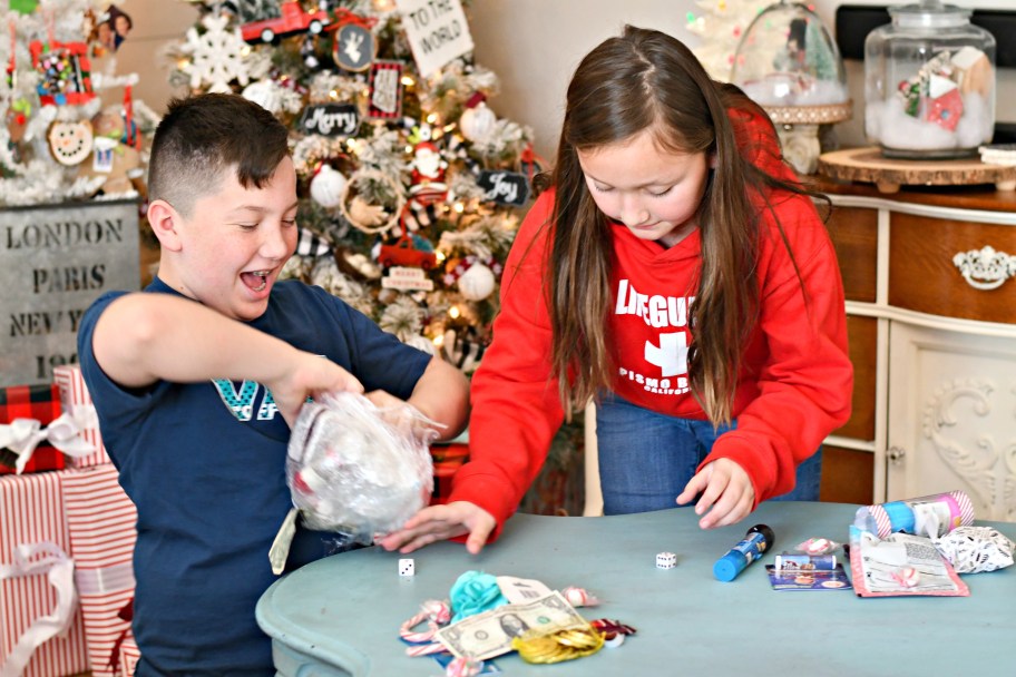Saran wrap game holiday party game &ndash; Playing the game