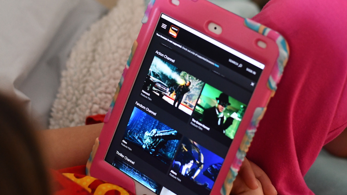 watch tv, movies, and sports for cheap or free &ndash; sony crackle on ipad screen