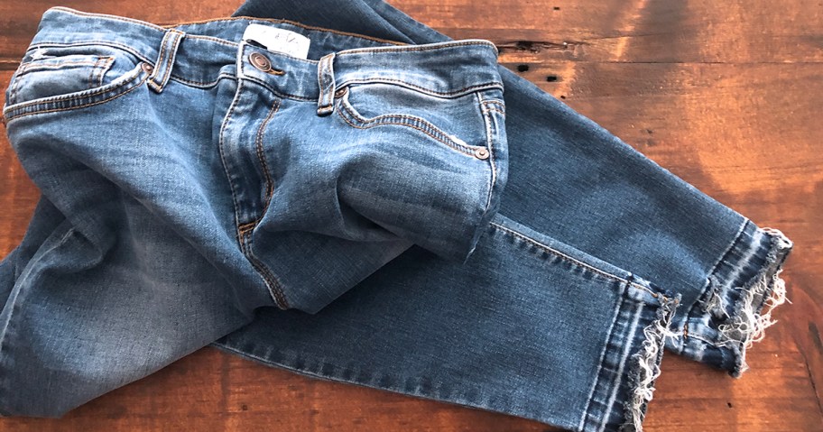 released hem denim diy &mdash; original jeans at the end of tutorial