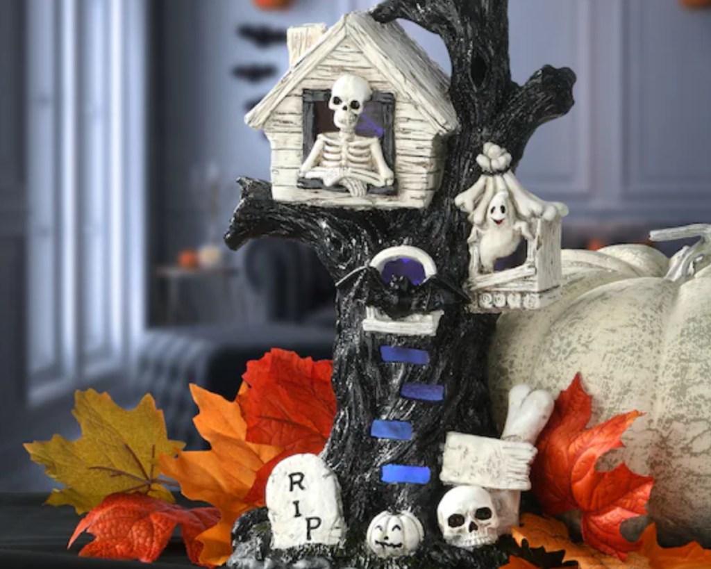 LED haunted tree house
