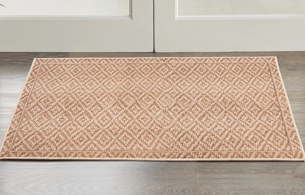 Nourison&nbsp;Cisco Digital Diamond-Print 24" x 36" Accent Rug in beige
