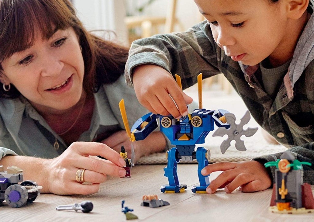 LEGO NINJAGO Legacy Jay&rsquo;s Electro Mech Ninja