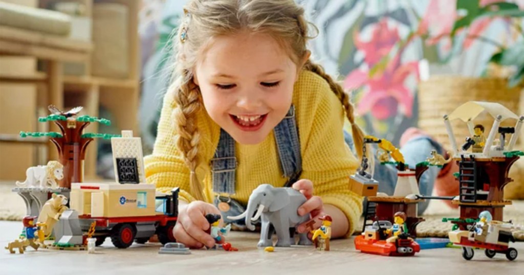lego wildlife camp set with girl