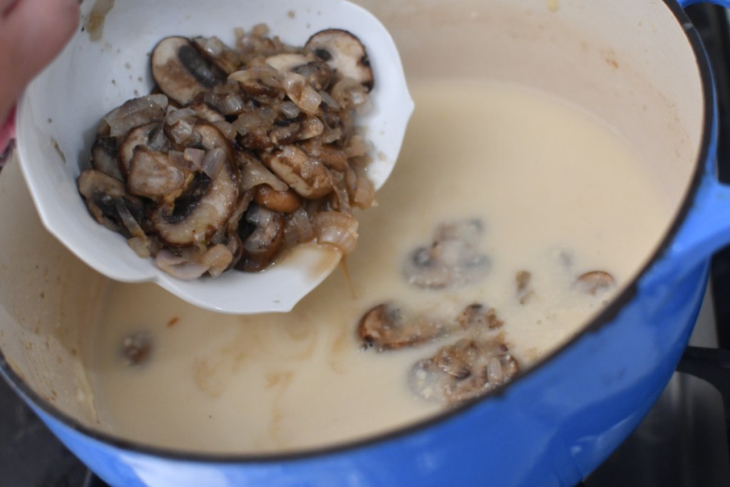 adding saut&eacute;ed mushrooms to soup