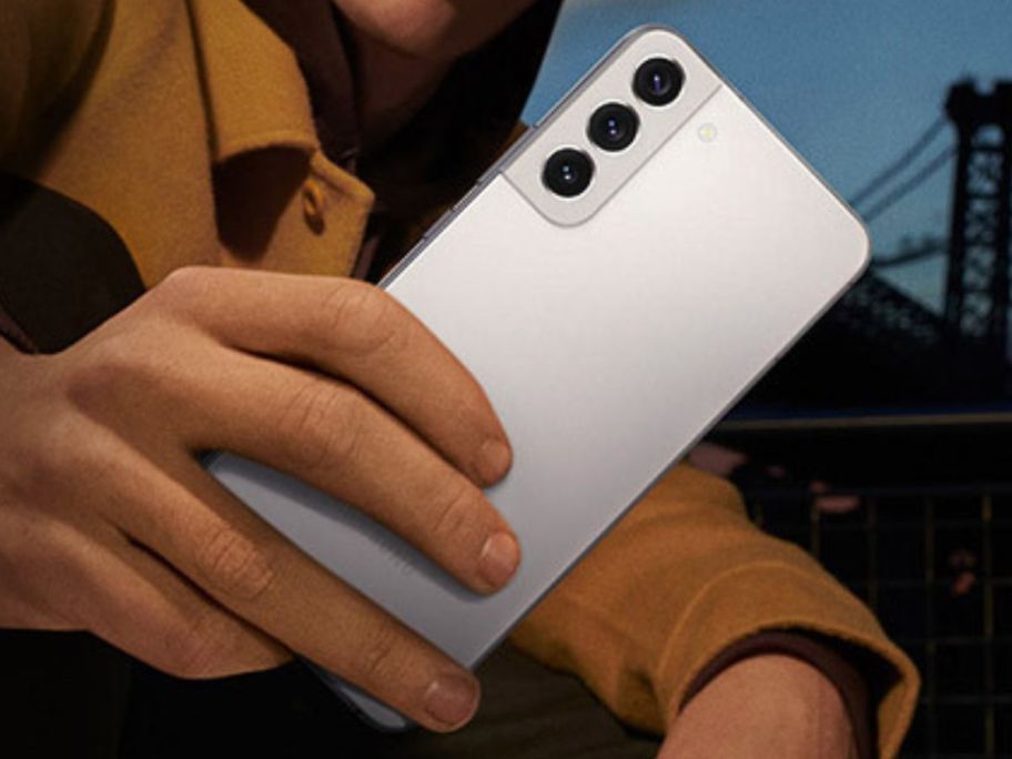 Hand holding a Samsung Galaxy Phone