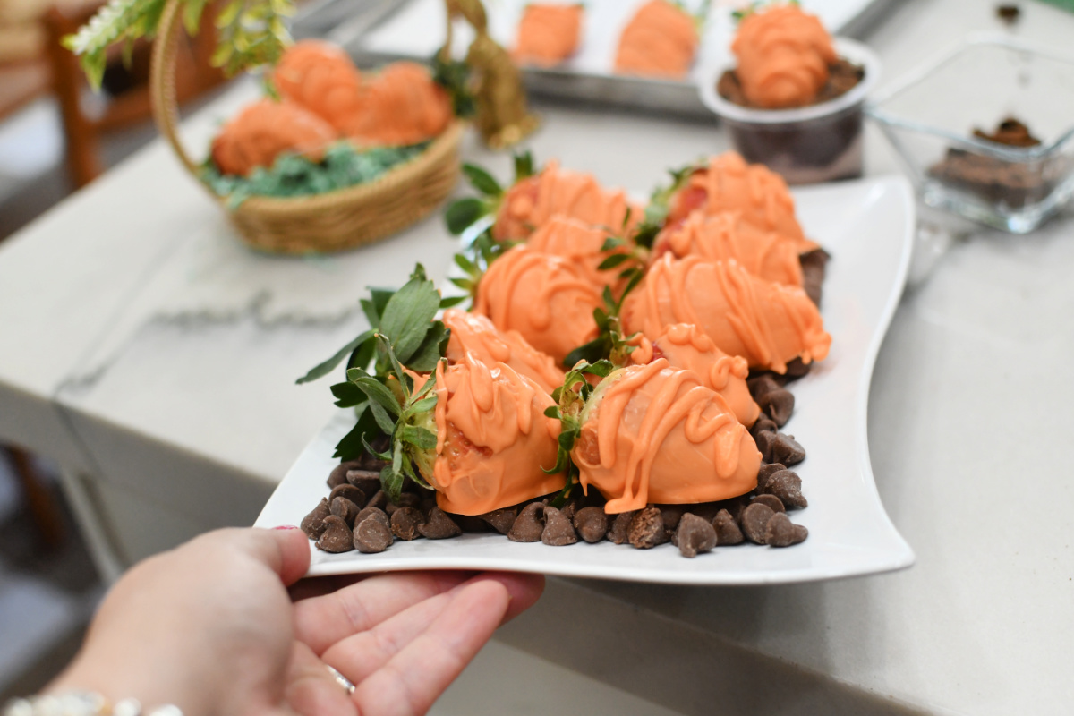 Make Easter Carrot Strawberries | The Cutest No-Bake Dessert!