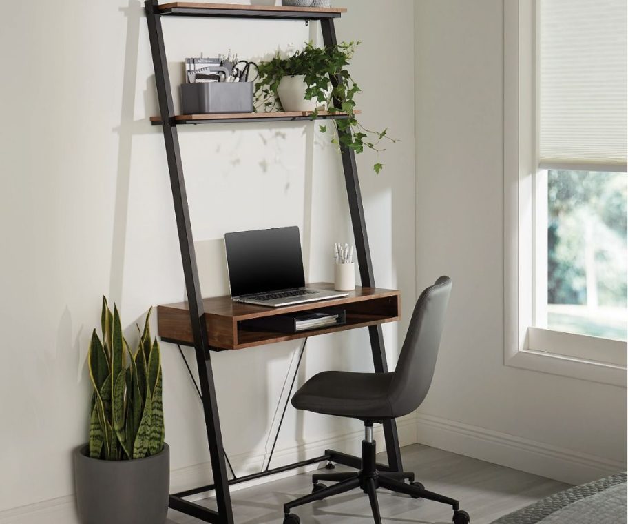 The Realspace Belling Desk