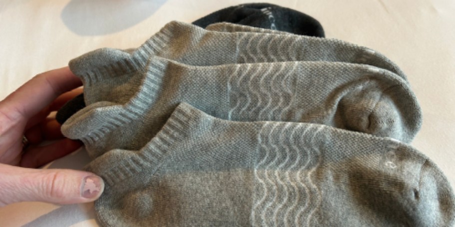 Quince Ankle Socks 4-Pack JUST $24.90 Shipped (Bombas Alternative for Less!)