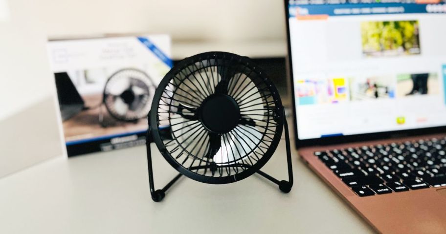 A Mainstays 4&rdquo; Personal USB Powered Desktop Fan on a desk