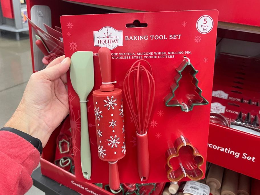 hand holding baking set 
