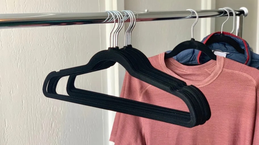 black velvet hangers on clothing rod