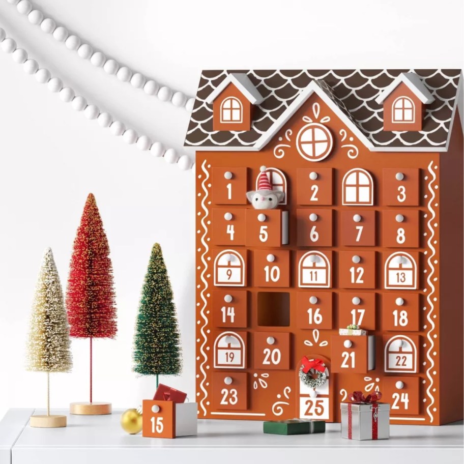 a gingerbread house style Christmas countdown set