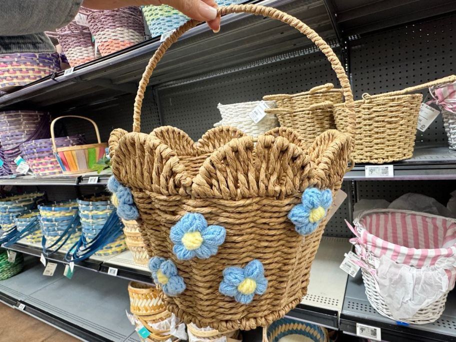 Wsy to Celebrate Paper Easter Basket with Flowers