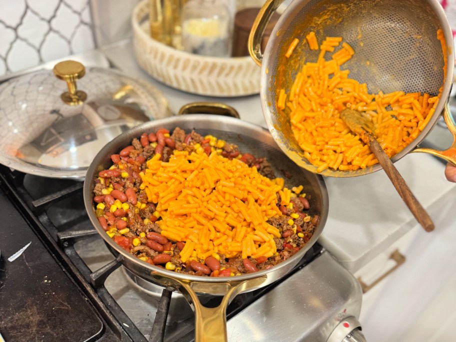 adding mac and cheese to taco meat