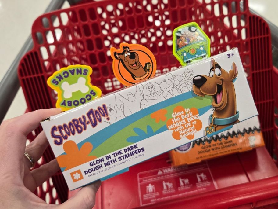 scooby doo Glow-In-The-Dark Dough w/ Stampers box in hand in store