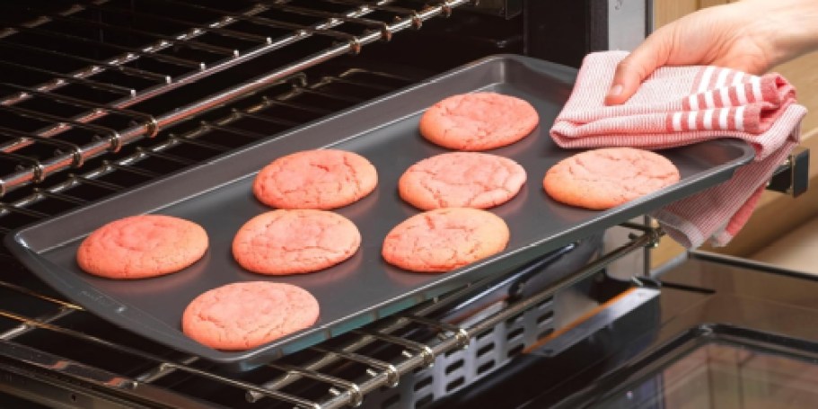 Highly-Rated Nonstick Cookie Sheet Only $3.74 on Amazon