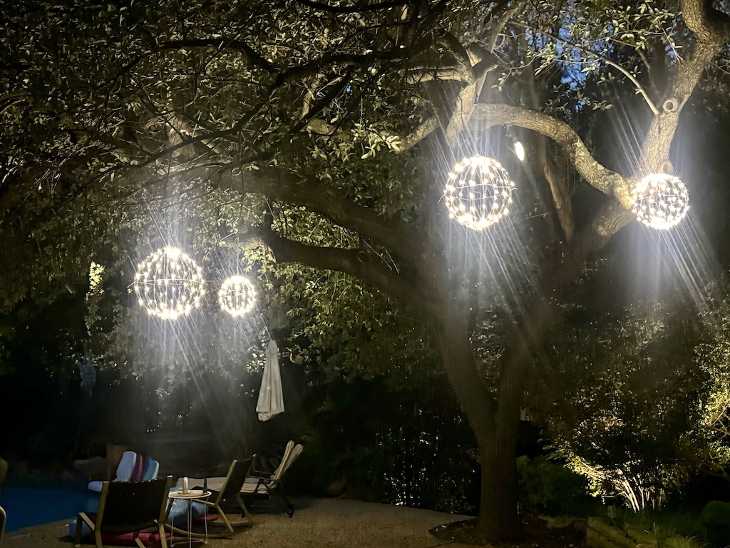 Christmas tree lights 