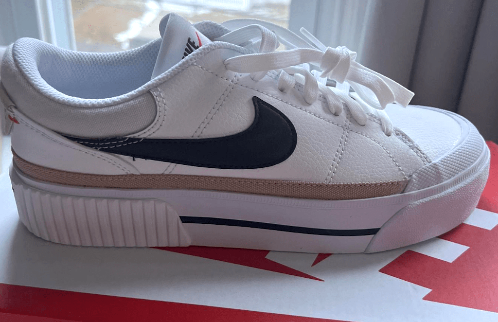Nike shoes 