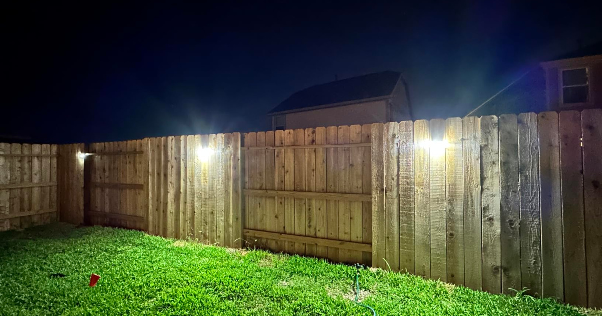 Solar Outdoor Motion Sensor Lights 6-Pack Only $19.99 on Amazon (Reg. $38)