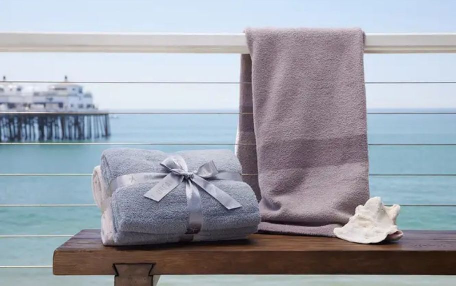 barefoot dreams blankets 