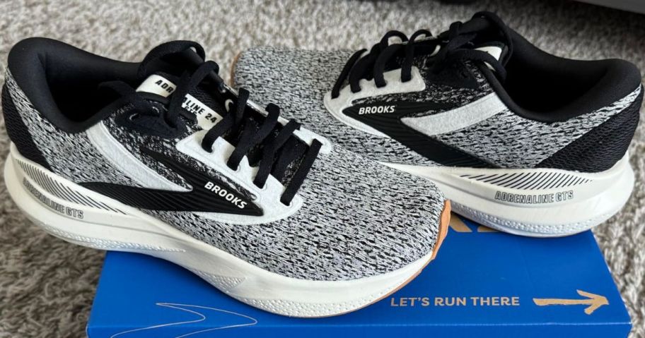 Brooks Adrenaline 24 running shoes