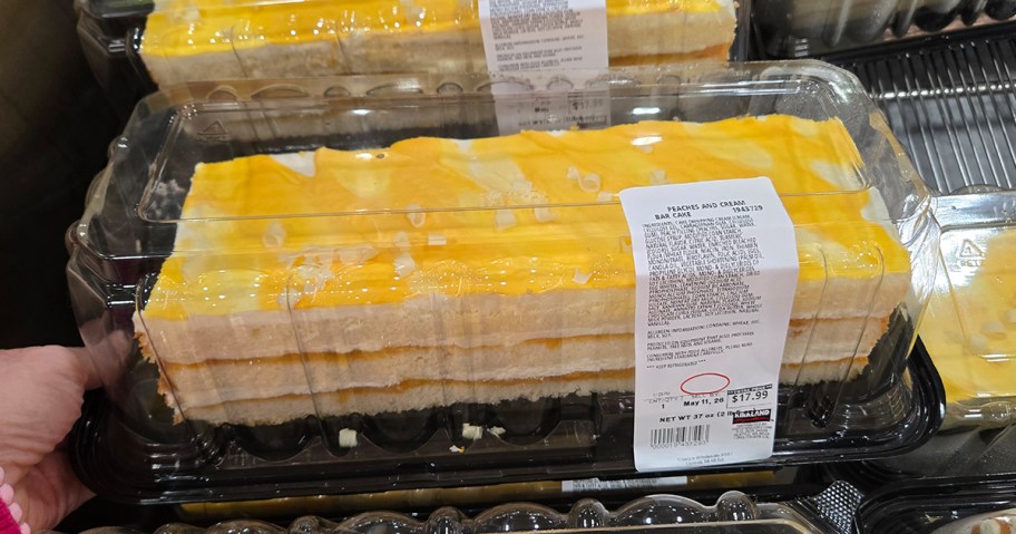 Peaches and Cream Bar Cake