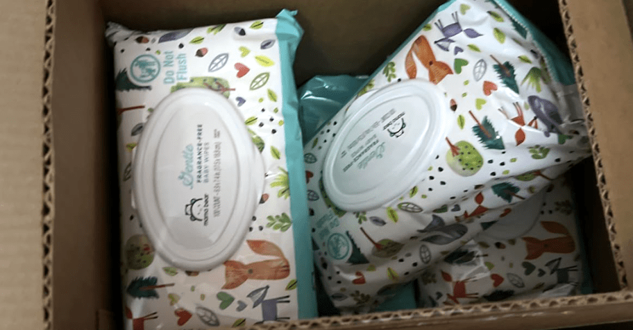 baby wipes in box 