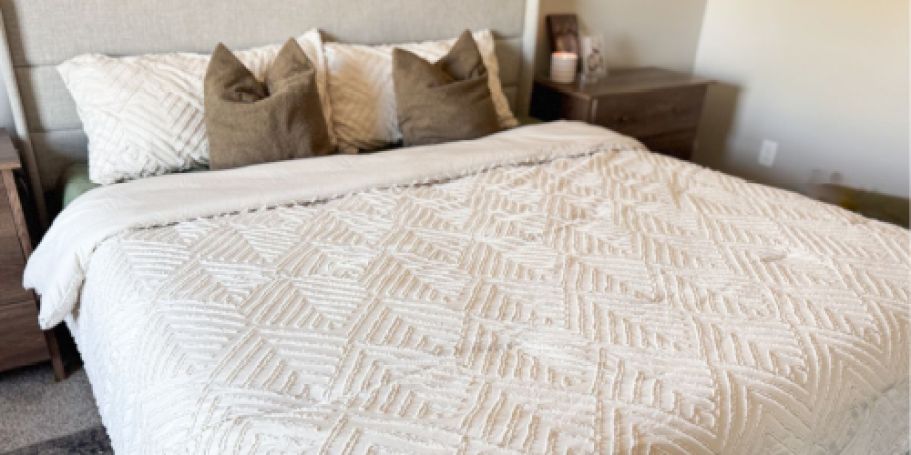 These Comforter Sets Feel Like Luxury Hotel Bedding (Starting at $20.80 Shipped!)