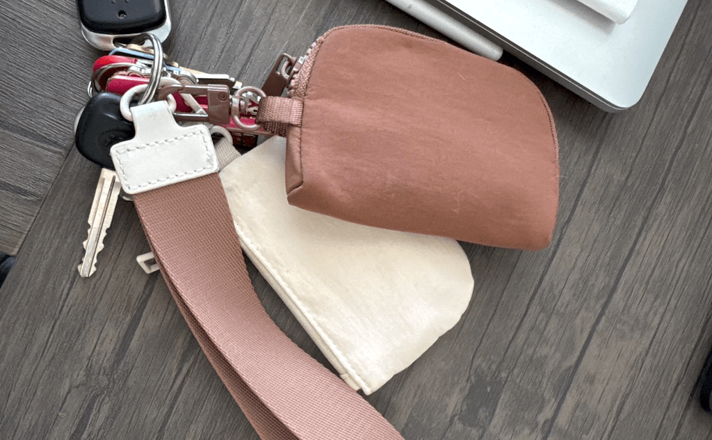 dual pouch wristlet