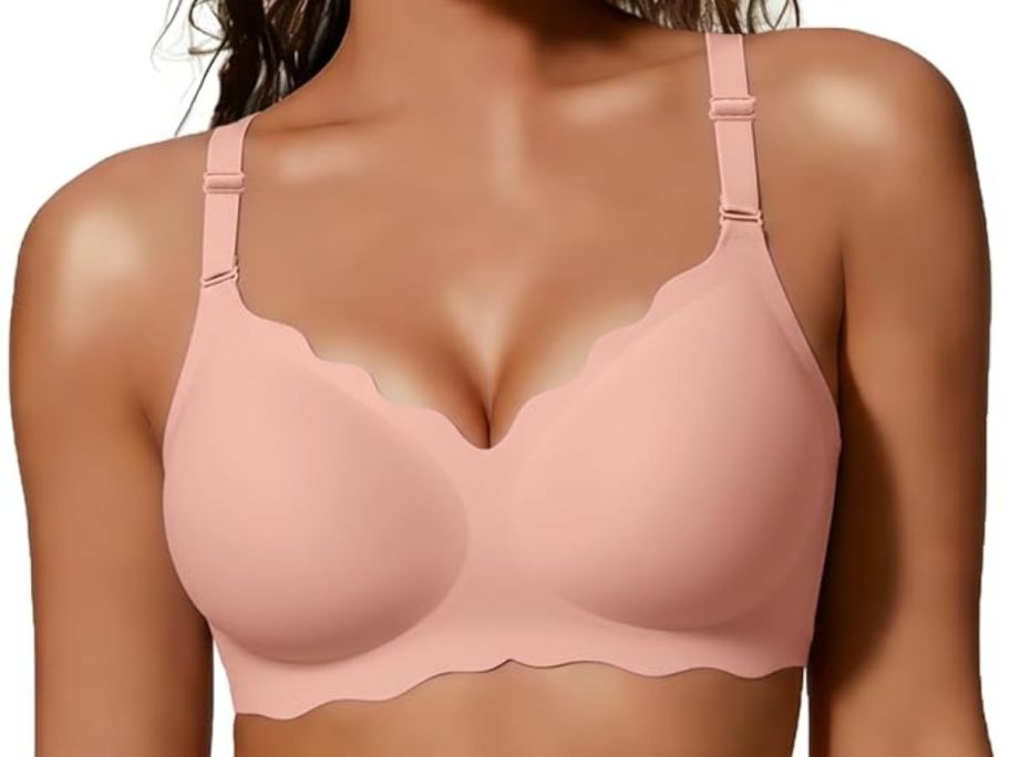 Woman wearing a scalloped jelly bra